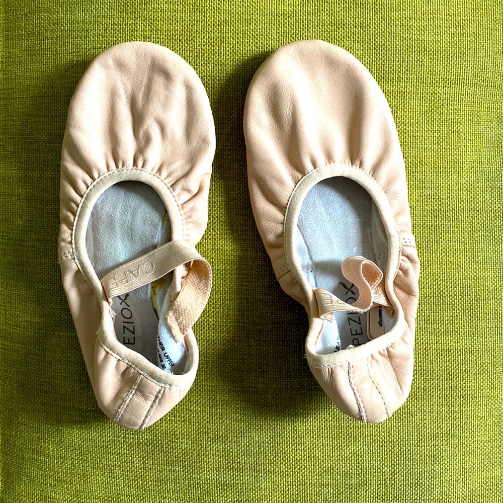 Leather Ballet shoes size 5 1/2